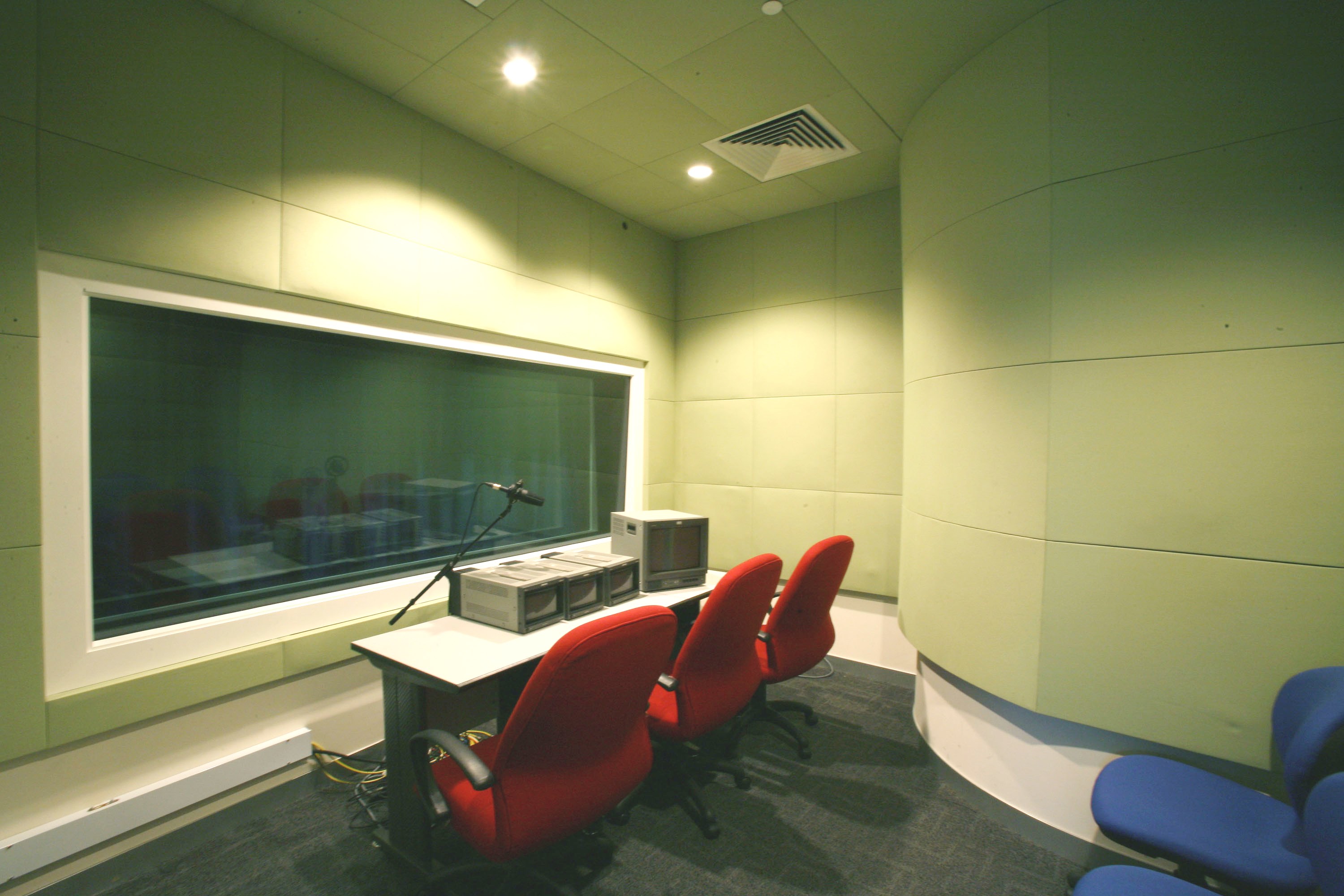 C1-ITE-East-2-SoundTrack_acoustic-fabric-panel-system